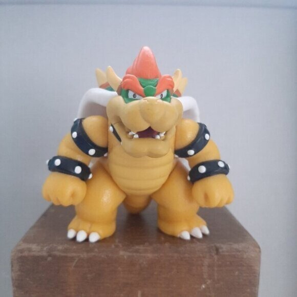 Jakks Super Mario World of Nintendo Bowser and Goomba Figures - Picture 2 of 11